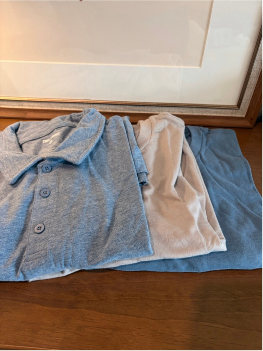 True Classic Men’s 3 Pack Medium Blue Polo Taupe Blue Crew Tees NWOT